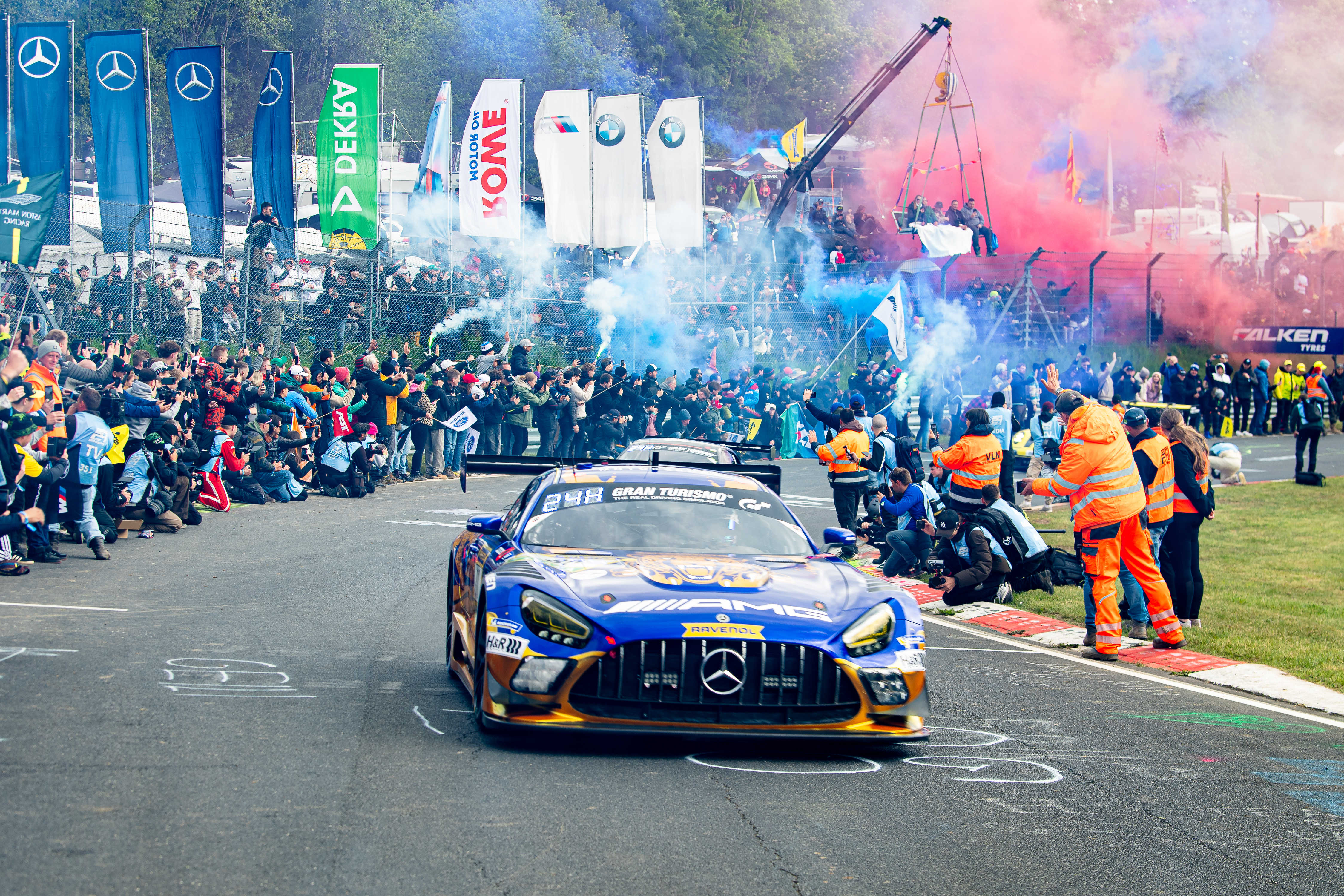 54. ADAC RAVENOL 24h Nürburgring 2026 ADAC RAVENOL 24h Nürburgring GE Formationsrunde 3 Mercedes-AMG GT3, Mercedes-AMG Team Verstappen Racing - picture by Alexander Franz Nürburg Nürburgring Rheinland-Pfalz Germany Copyright: © Erftkreis News. Alle Rechte vorbehalten.