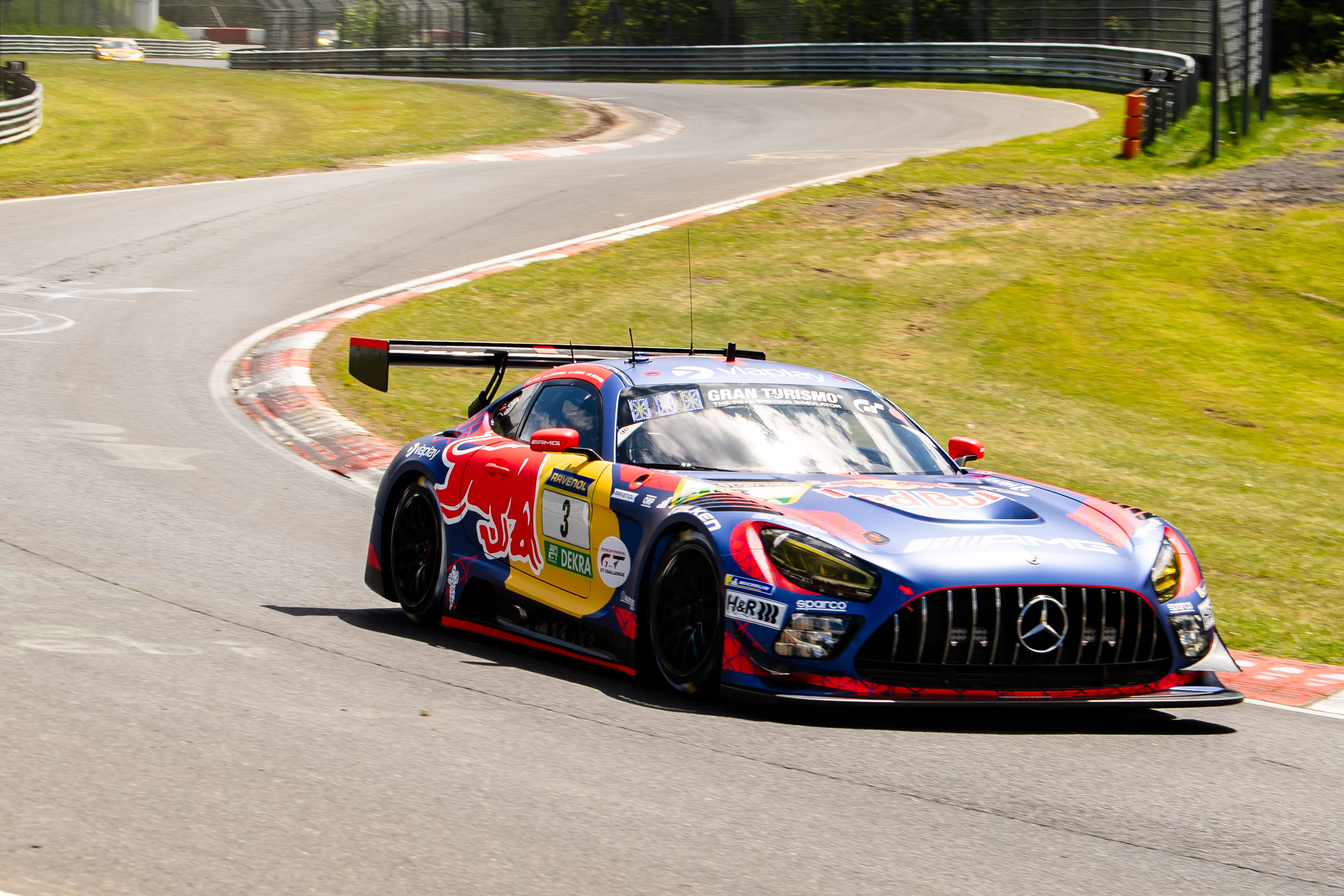 Mercedes-AMG Team Verstappen Racing SP 9 PRO (IGTC) (#3) mit den Fahrern Max Verstappen (NED), Lucas Auer (AUT), Jules Gounon (AND), Daniel Juncadella (ESP). Der Mercedes-AMG GT3 (#3) von Red Bull in Rennkonfiguration mit Sponsorenbeklebung fährt auf der Nürburgring-Gesamtstrecke während des ADAC RAVENOL 24h Nürburgring GE Qualifying 1