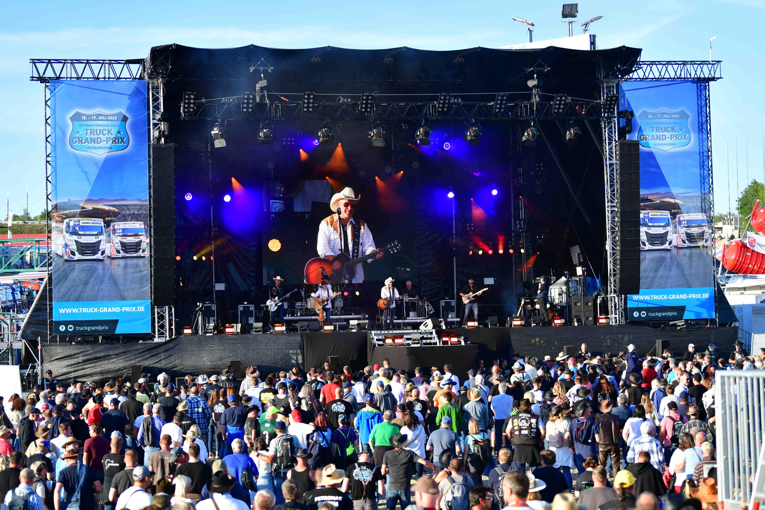 INT. ADAC TRUCK GRAND PRIX 2022 – Foto Alexander Franz – 2022 07 16 ADAC Truck Grand Prix  festival 35 scaled 1